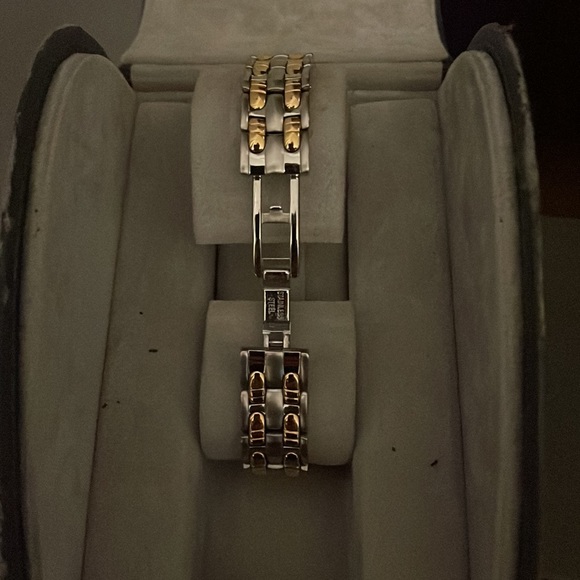 Movado Ladies Watch Classic Museum Style - Picture 6 of 6